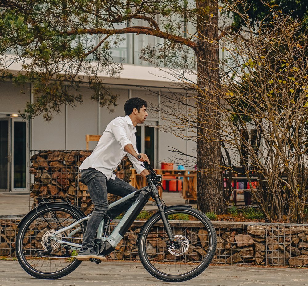BESV TRS 150 Urban 1.3 Acciaio metallizzato con nero notte - immagine 2
